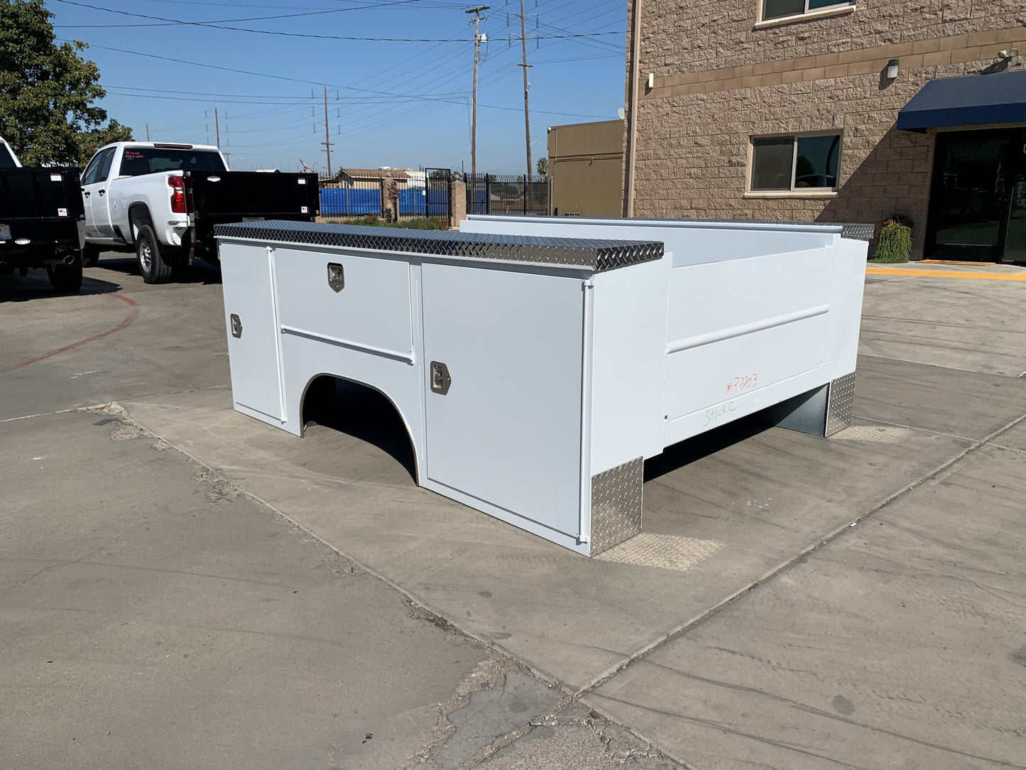 8 FOOT SERVICE BODY