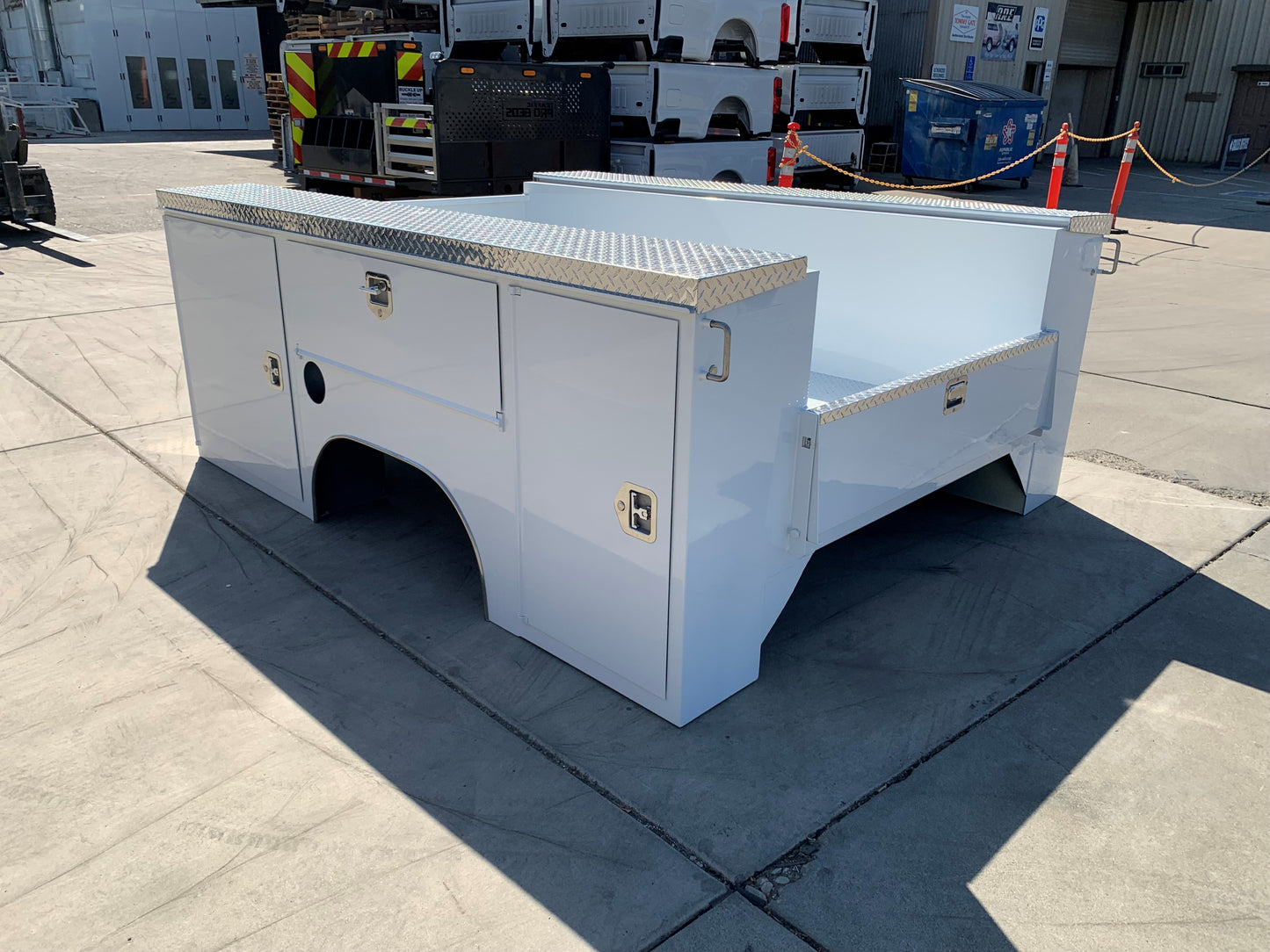8 FOOT SERVICE BODY