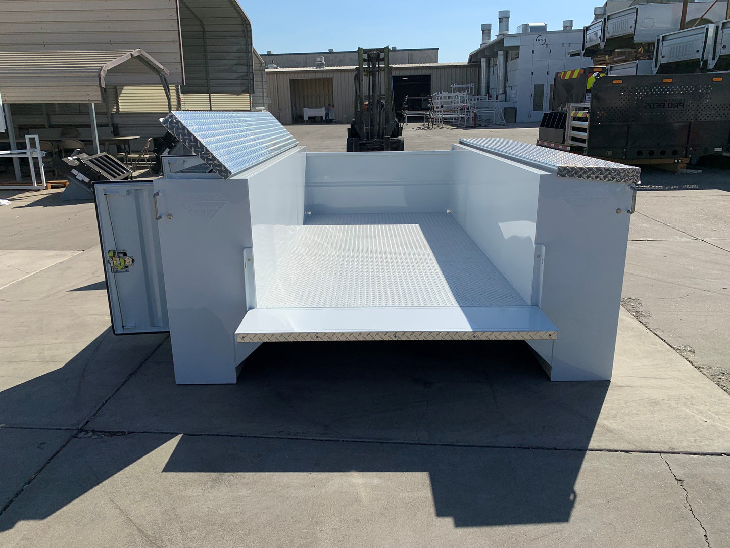 8 FOOT SERVICE BODY