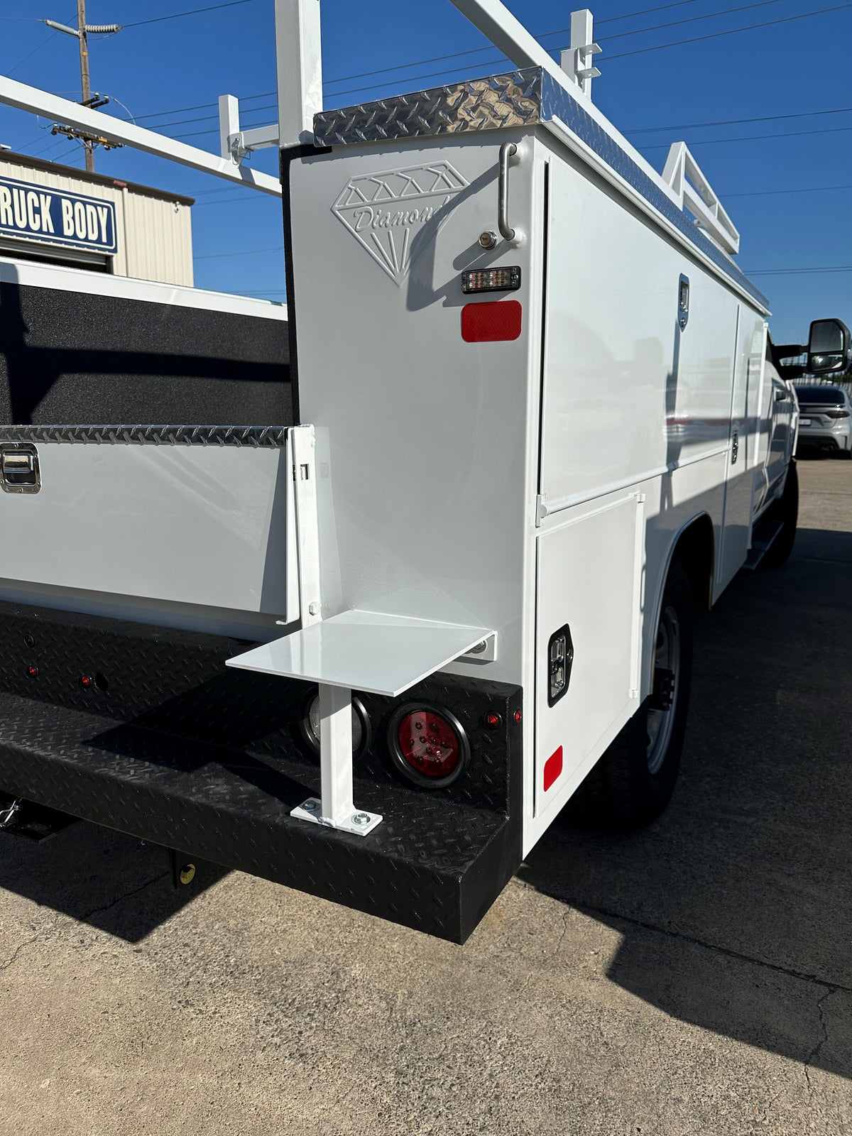 Vise Bracket Platform – Diamond Truck Body Mfg. Inc.